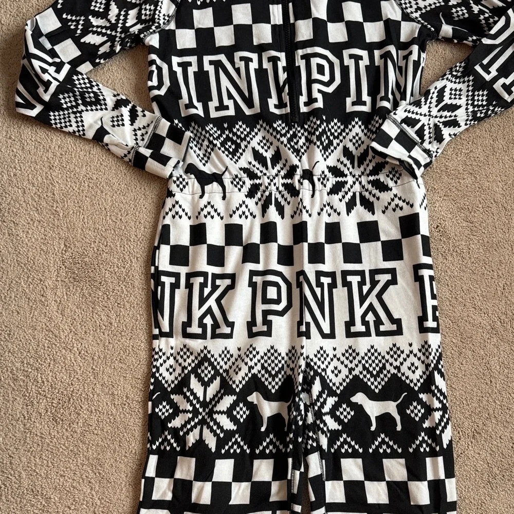 NWT Victoria’s Secret PINK Logo Sherpa Women’s Onesie Pajama - Picture 5 of 10